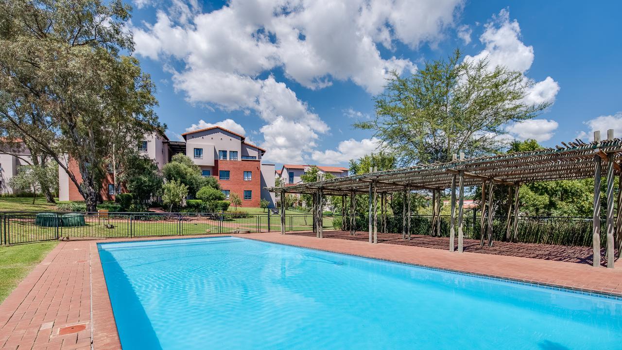 Jozistay @ Jackal Creek Apartments Roodepoort Kültér fotó